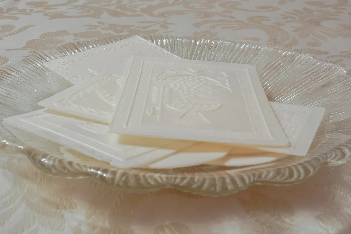Opłatek, l'hostie de Noël partagée en famille lors de la Wigilia polonaise